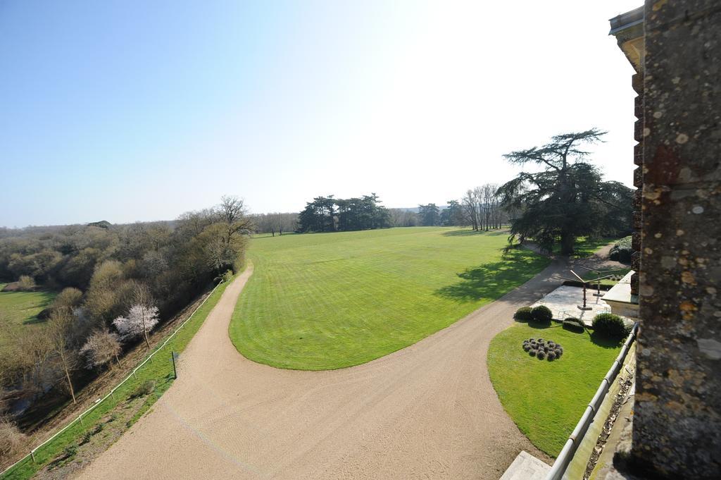 Chateau De Curzay Exterior photo