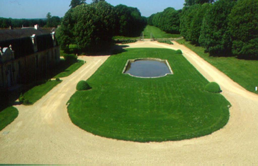 Chateau De Curzay Exterior photo